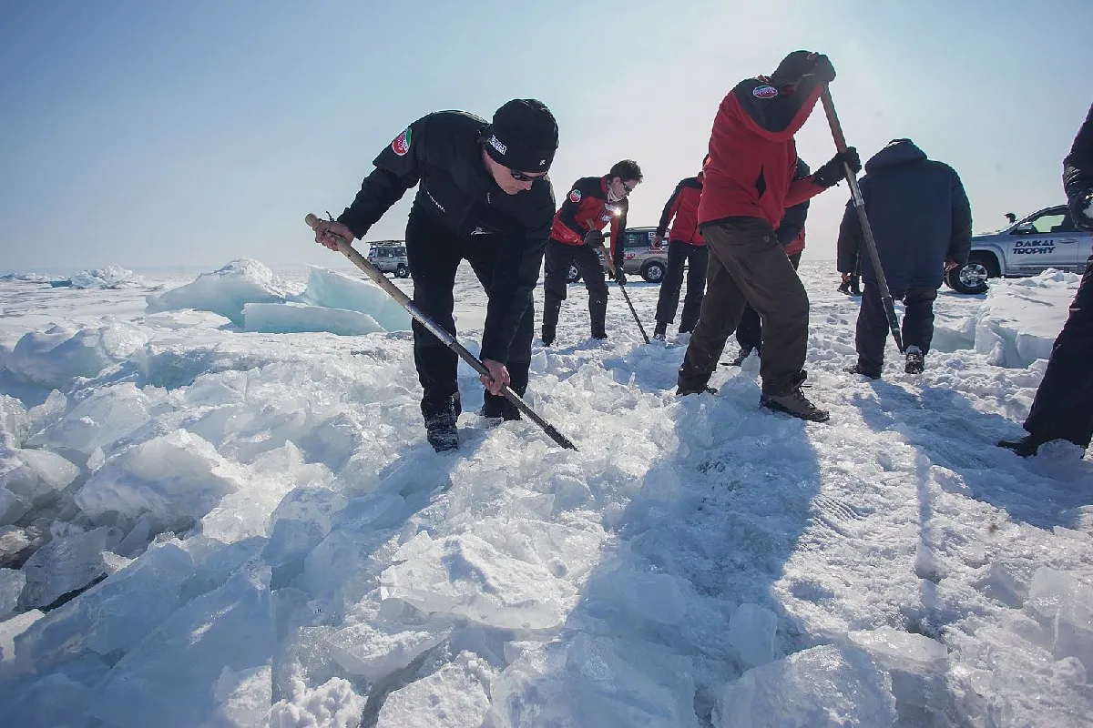 Ice checking
