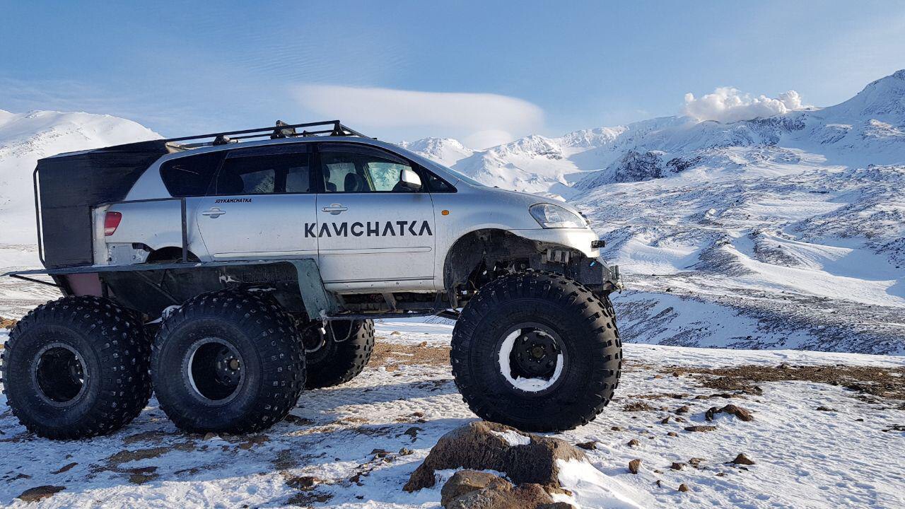 Шестиколесный вездеход «Согжой» на Камчатке